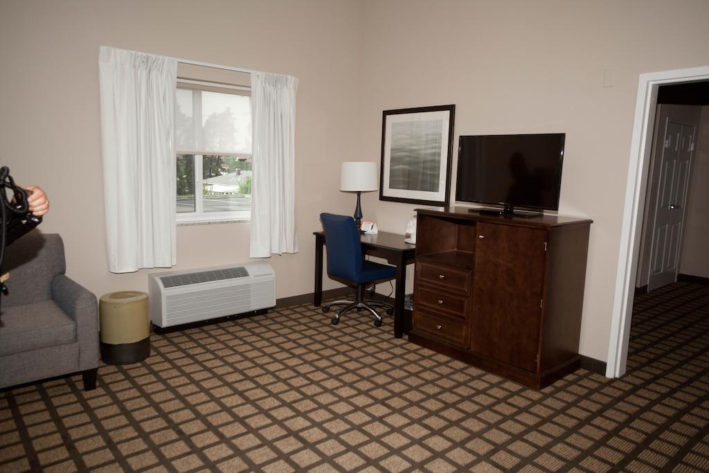 Baymont By Wyndham Erie Otel Kearsarge Oda fotoğraf